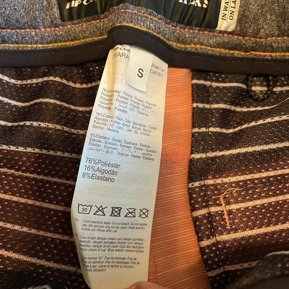 𝅺rip Curl Boardwalk Jackson Volley- washed peach